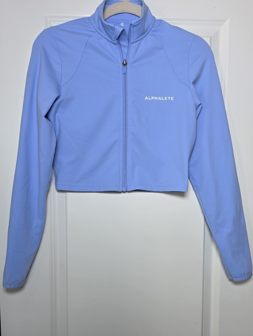 Alphalete Women’s Blue Cropped Full Zip Workout Athletic Jacket Size Small - Picture 2 of 9